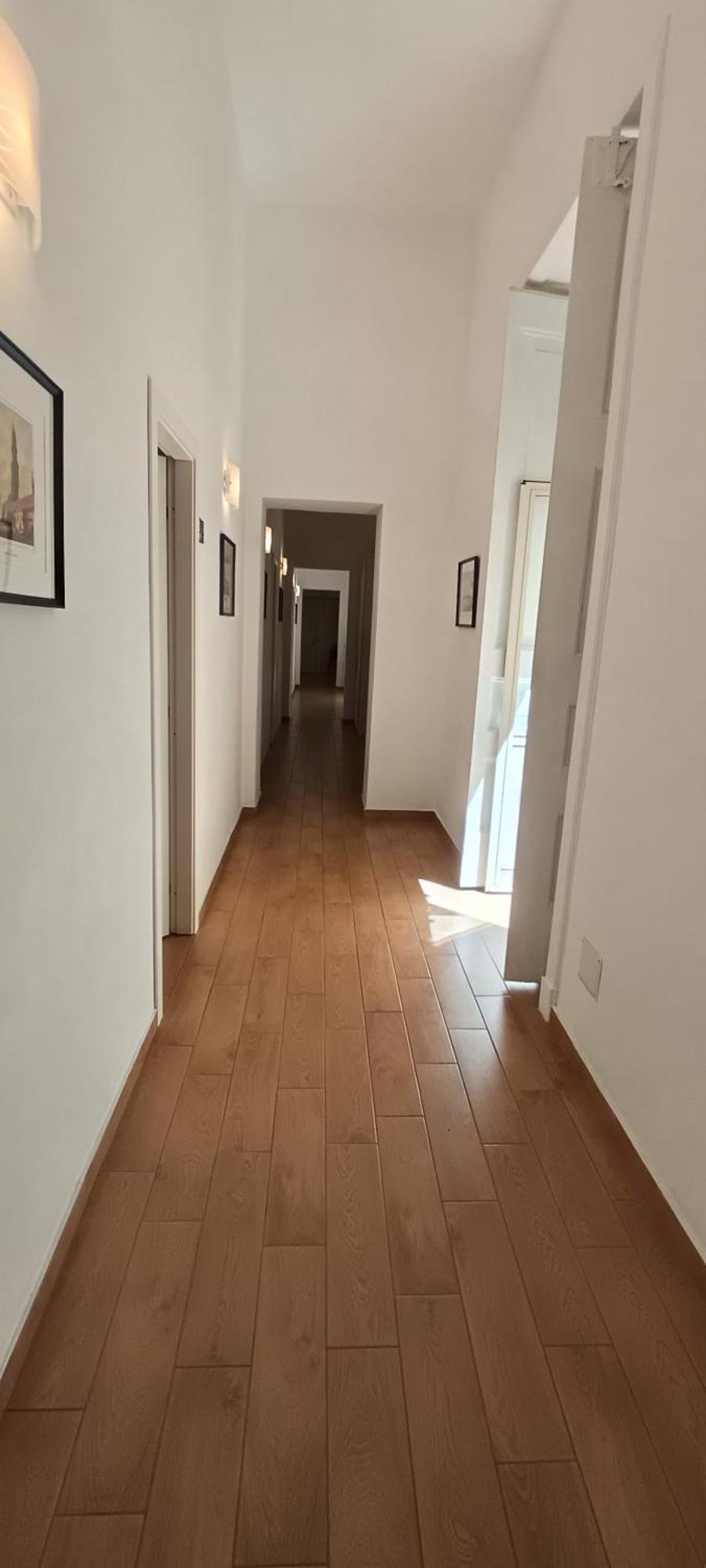 לינה וארוחת בוקר נאפולי Casa Laura Oliva Mancini מראה חיצוני תמונה