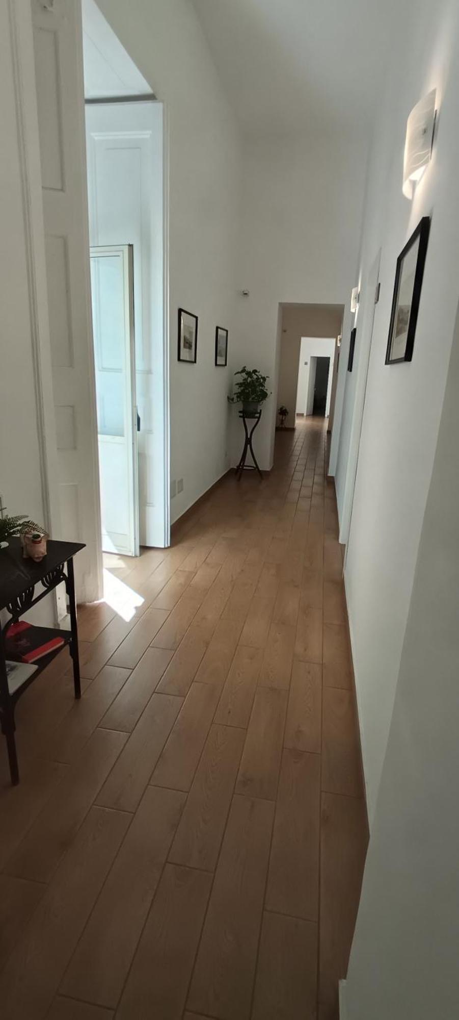 לינה וארוחת בוקר נאפולי Casa Laura Oliva Mancini מראה חיצוני תמונה